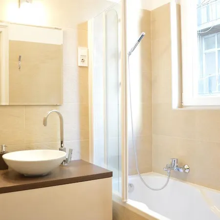 Two Bedroom At Bajcsy شقة
