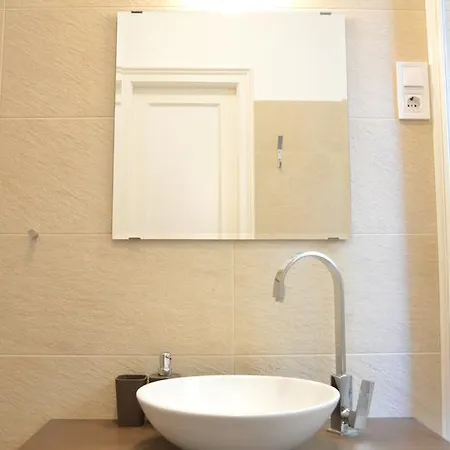 Two Bedroom At Bajcsy דירה *