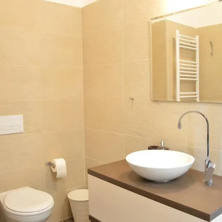 Two Bedroom At Bajcsy דירה *